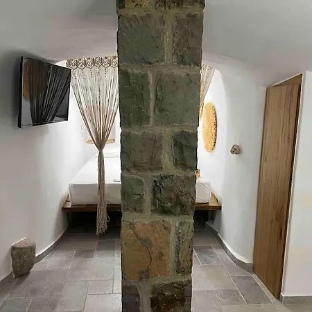 Casa Adamantas (Milos)